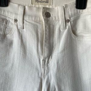 Madewell, straight leg jeans. Size 26 retail value new $139